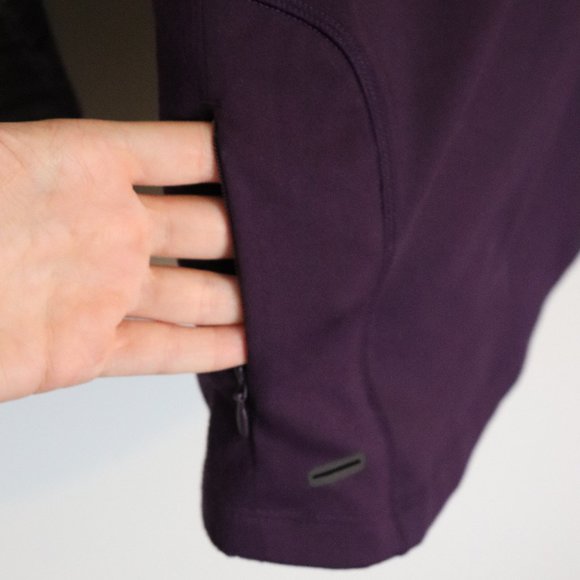 Reebok | Fitted Workout Running Long Sleeve | 015 - Picture 5 of 6